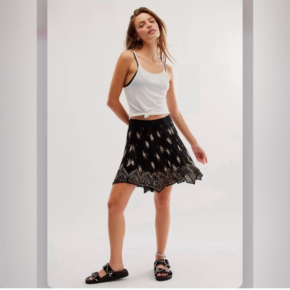 New Free People✨Shine For You Sequin Mini Skirt - Black - Picture 2 of 7